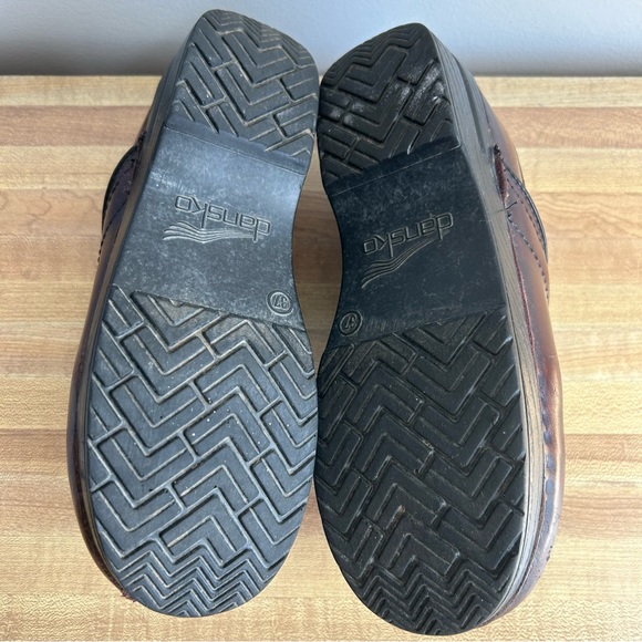 Dansko Professional Clog in Cordovan Cabrio - Picture 3 of 6